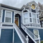 Alameda Post - a photo of a blue house