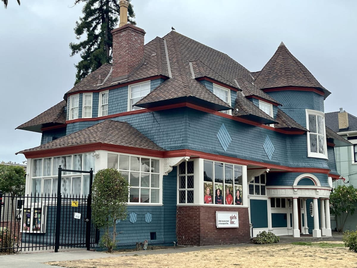 Alameda Post - The Greenleaf House on Santa Clara Avenue