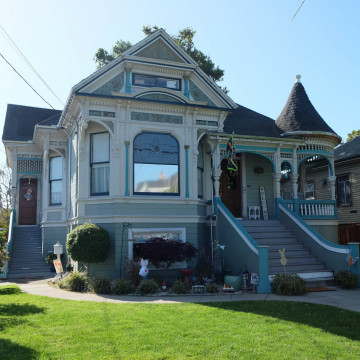 Alameda Post - Victorian era architecture on Alameda's East End