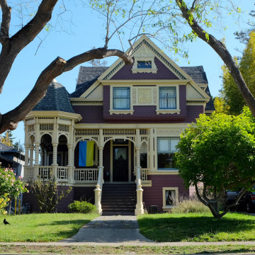 Alameda Post - "Don't Call Them Victorians" walking tour of the Gold Coast, April 23, 2022