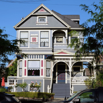Alameda Post - "Don't Call Them Victorians" walking tour of the Gold Coast, April 23, 2022