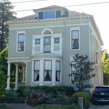 Alameda Post - "Don't Call Them Victorians" walking tour of the Gold Coast, April 23, 2022