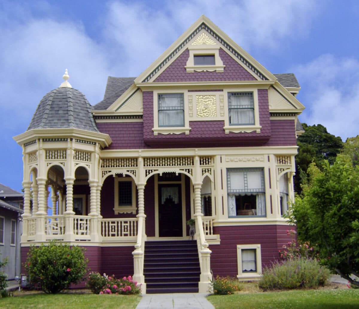 Alameda Post - a beautiful Gold Coast home at 1417 San Antionio