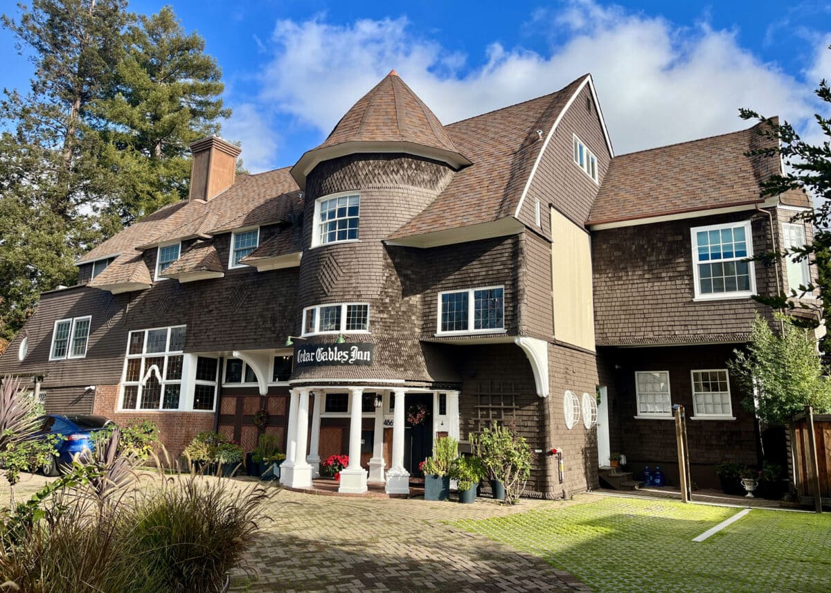 Alameda Post - The Cedar Gables Inn