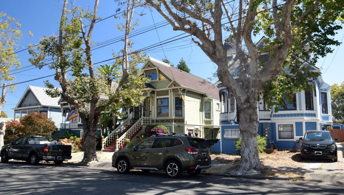 Alameda Post - three Marcuse and Remmel homes in a row on Mozart Street