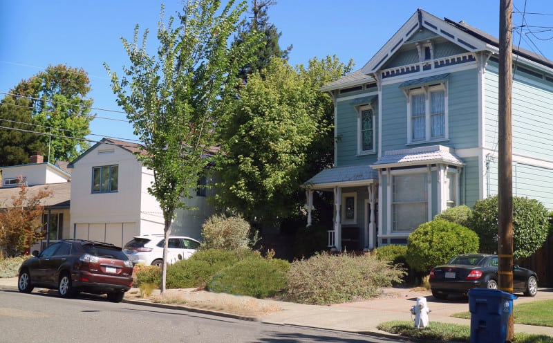 Alameda Post - Lincoln Avenue North Side