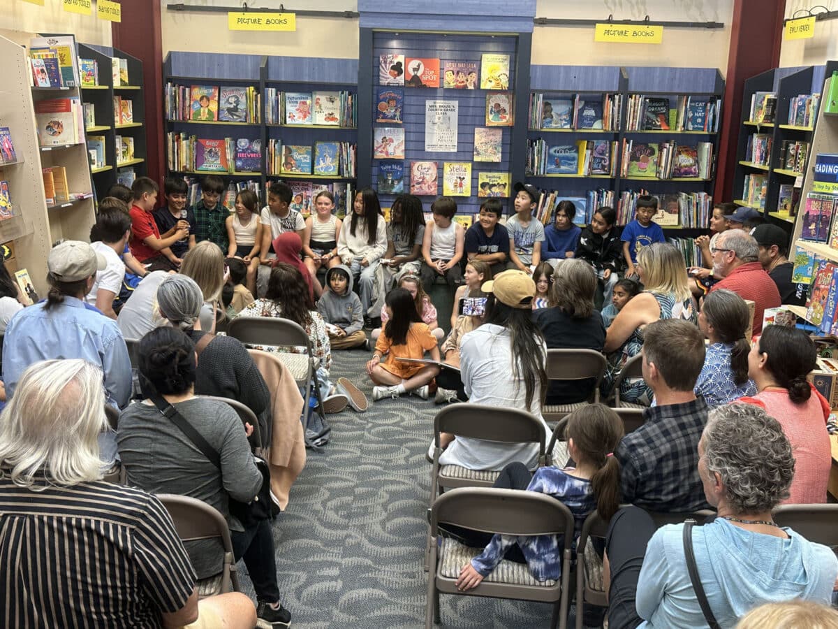 Alameda Post - Elementary students and their adults at Books Inc.